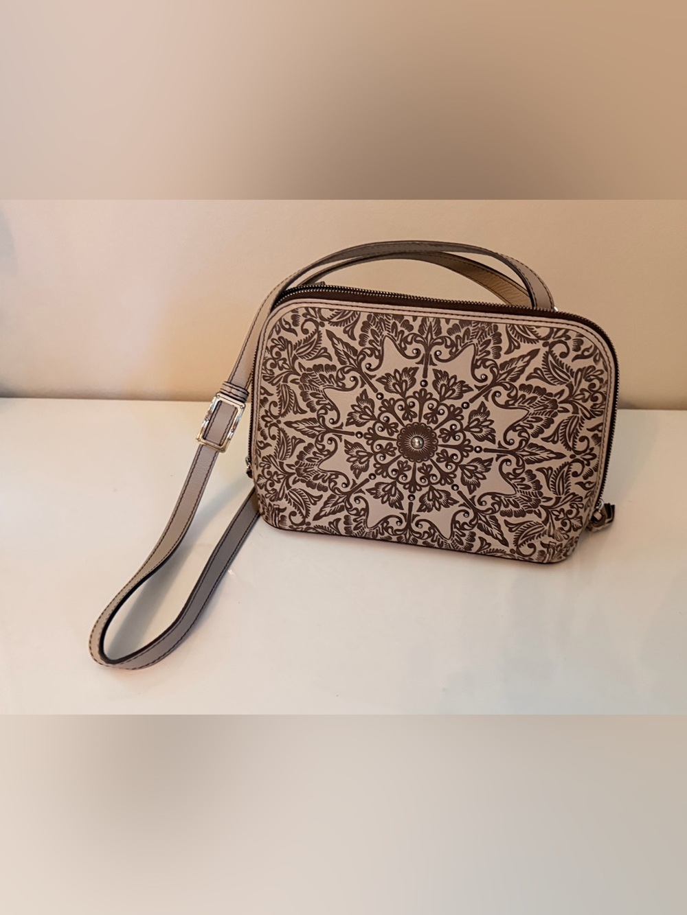 Brighton Laser Cut Floral Leather Organizer Crossbody Bag Taupe EUC - Picture 2 of 15